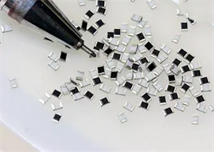 薄膜與厚膜電阻優勢各異，如何選擇合適的片式電阻？